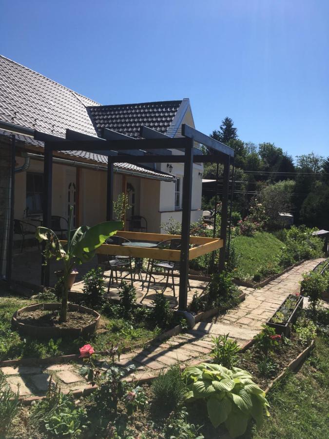 Jokai Vendeghaz Homokkomarom エクステリア 写真